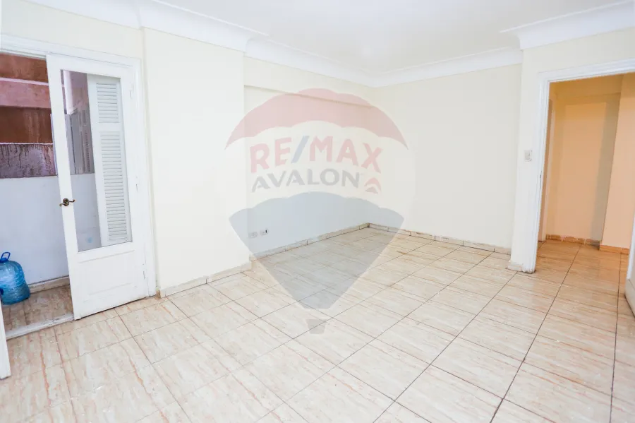 شقه للبيع 160 م لوران (خطوات من شارع شعراوي - شارع ابوقير)