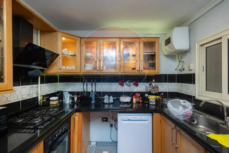 Apartment for sale 220 m Smouha (Kirosez Building)