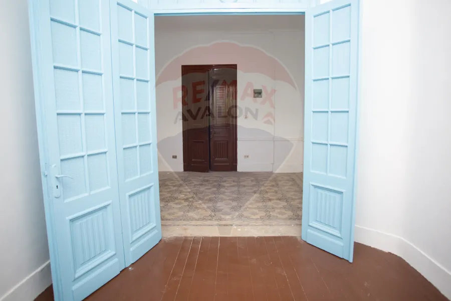 Apartment for sale 130 m net sporting (on the sea)