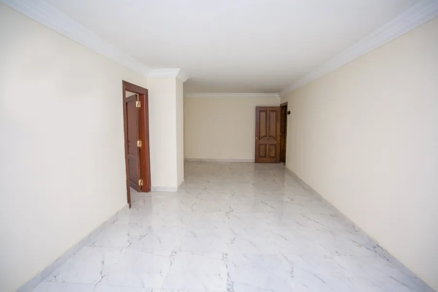 مكتب للايجار 100م بولكلي (ش أبو قير الرئيسي)