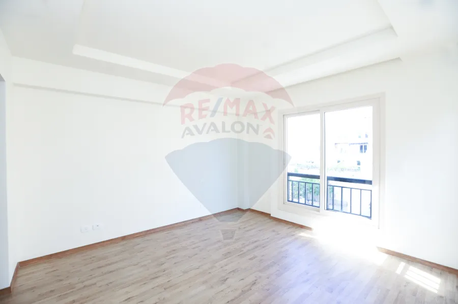 standalon Villa for Sale 418 m King Marriott (jiwar Compound)