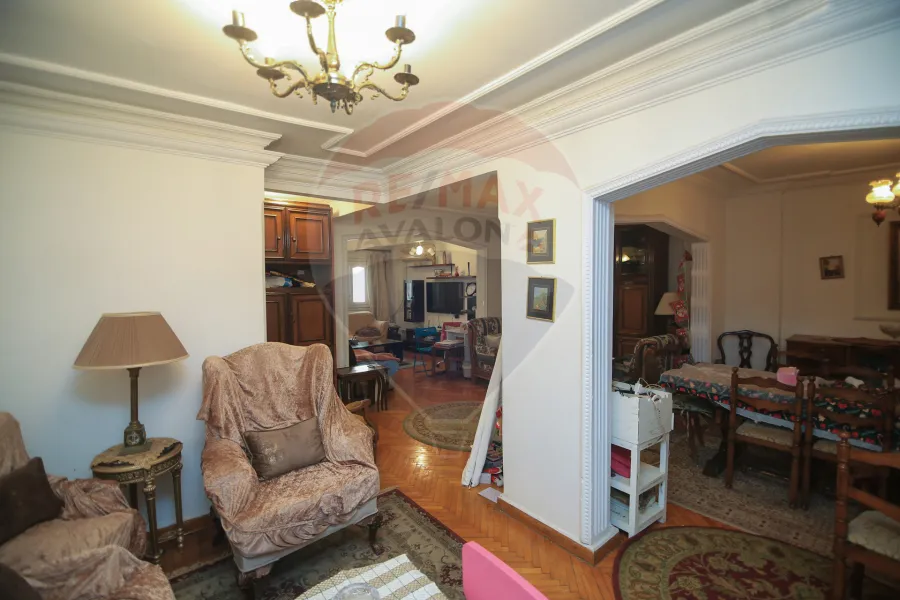 شقة للبيع 175 م رشدي (ش الفريد ليان)