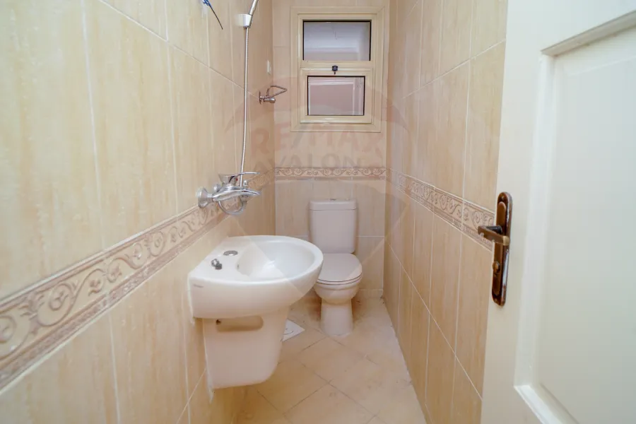 شقة للبيع 150  م سيدي بشر (ش مصطفى كامل _ كومباوند العمار)