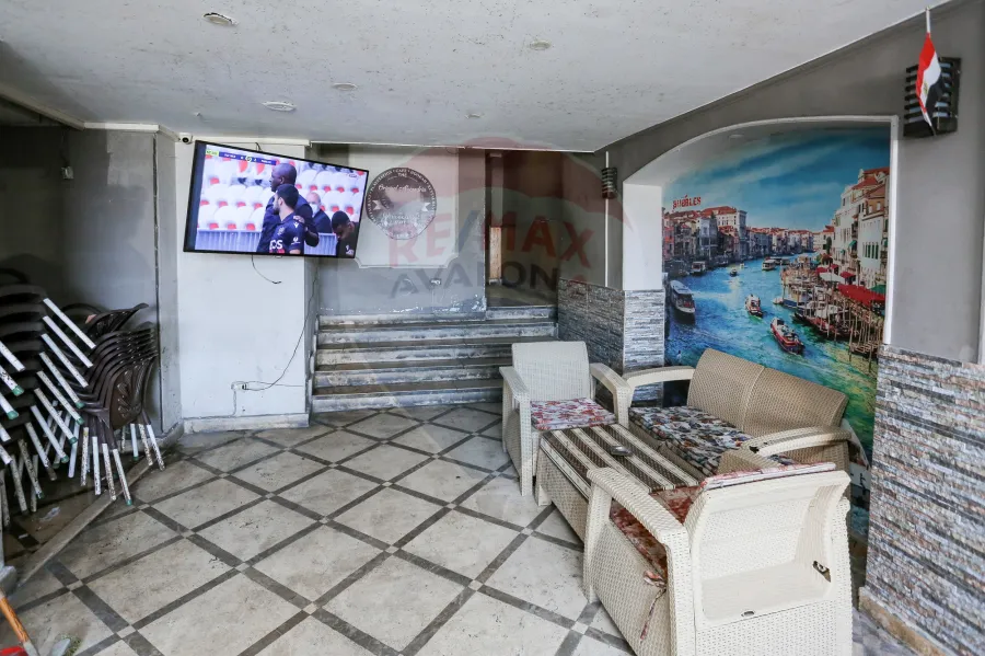 Shop for sale 300 m Sidi Beshr (Directly on taram station)