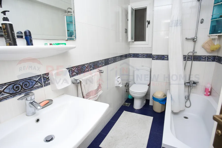 Apartment for sale 170 m Kafr Abdo (Sakina Bint Al Hussein St.)