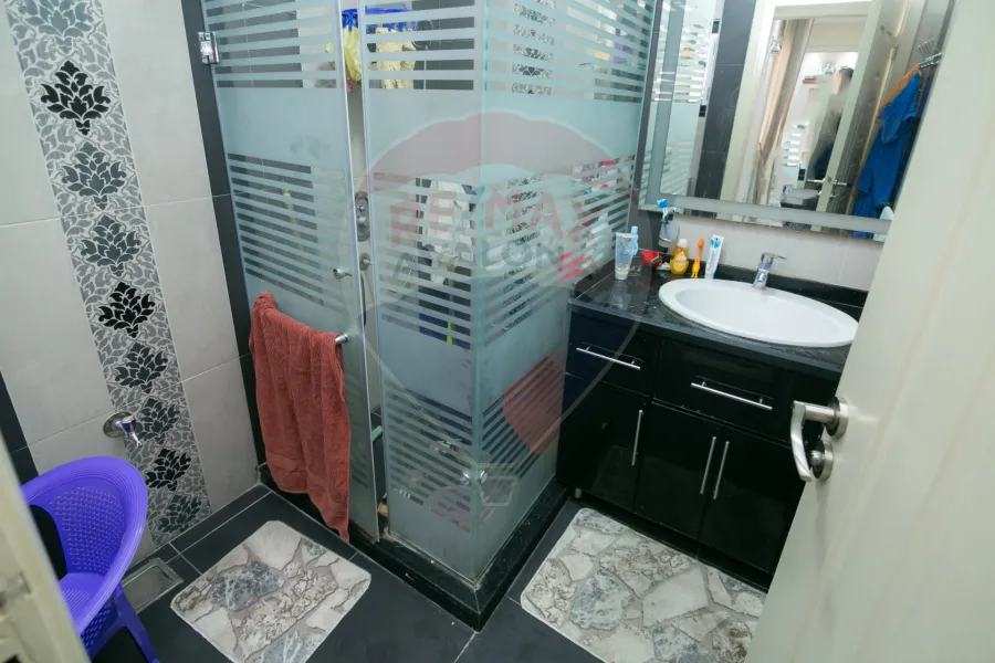 شقة للبيع 100 م  السيوف (ش جميله بو حريد)