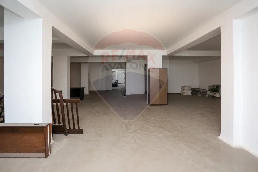Administrative unit for rent 1,200 m ELMatar (Nozha Airport Road)