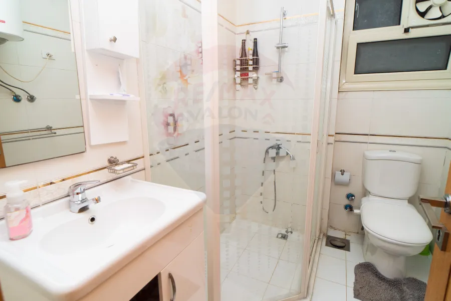 شقة للبيع 230 م سموحة بتسهيلات في السداد (أبراج دلتا لايف - ش ألبرت الأول)