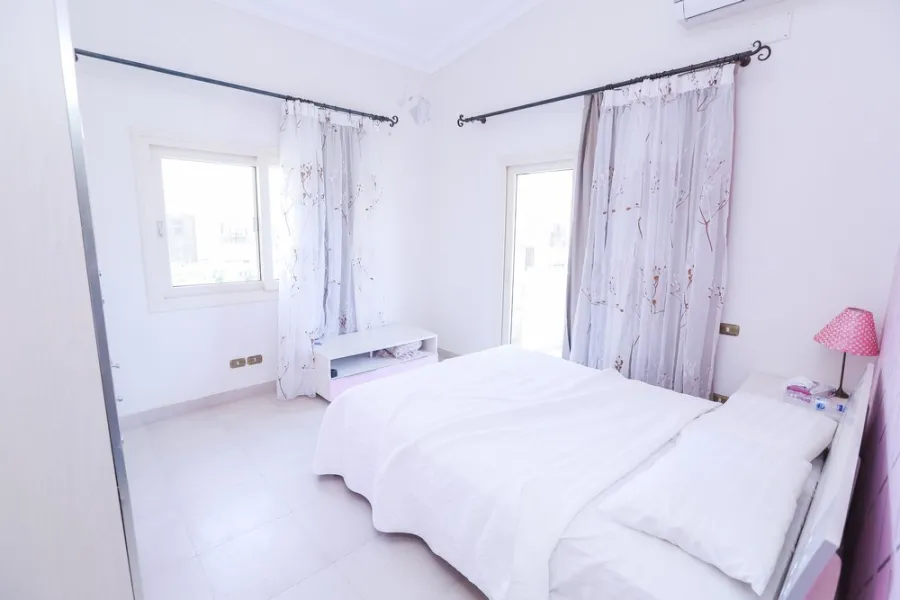 فيلا مستقلة فاخرة  2000م للبيع بلسان الوزراء