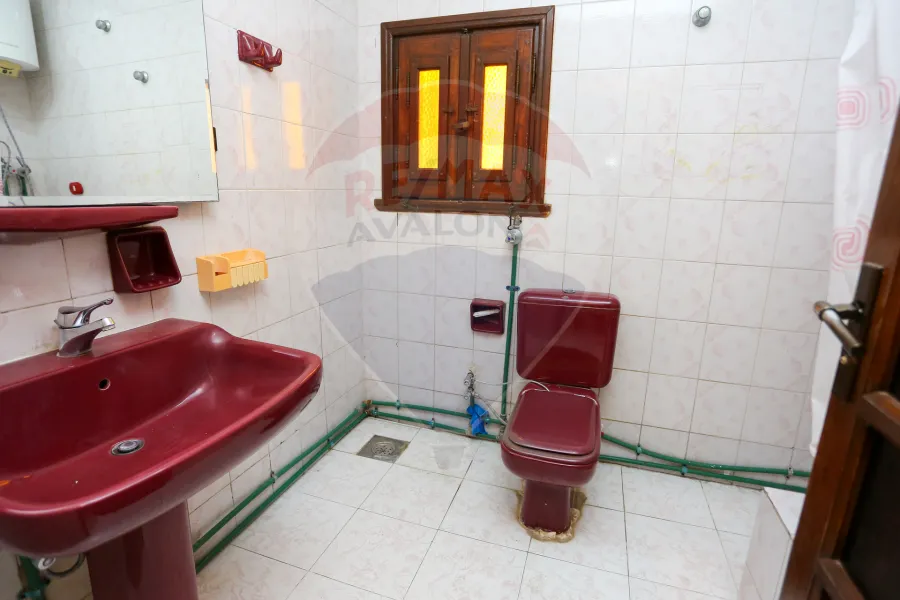 شقة للايجار 170 م كفر عبده (ش سكينة بنت الحسين)