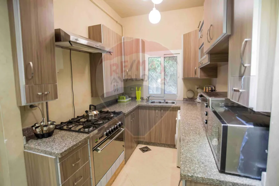 فيلا تريبلكس مفروشة للايجار475 م محرم بك (كومباوند ميروزا بجوار كارفور)