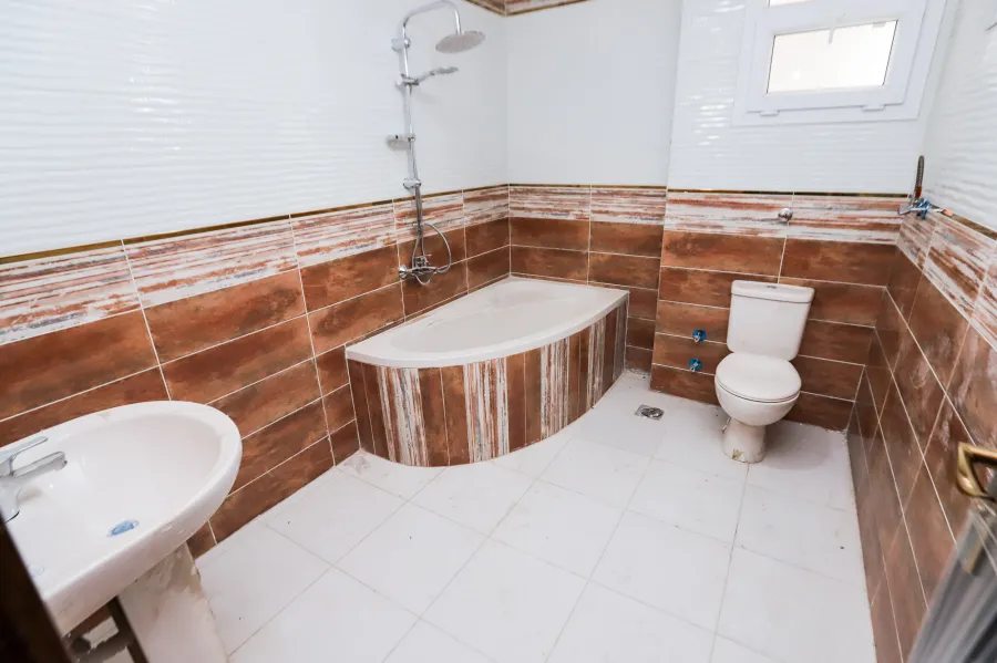 شقة للايجار 235م سموحة (متفرع من إسماعيل سري) - أول سكن