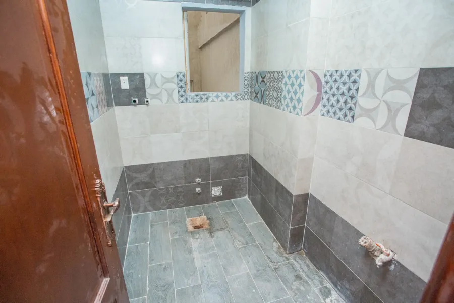 مكتب للايجار 100م بولكلي (ش أبو قير الرئيسي)