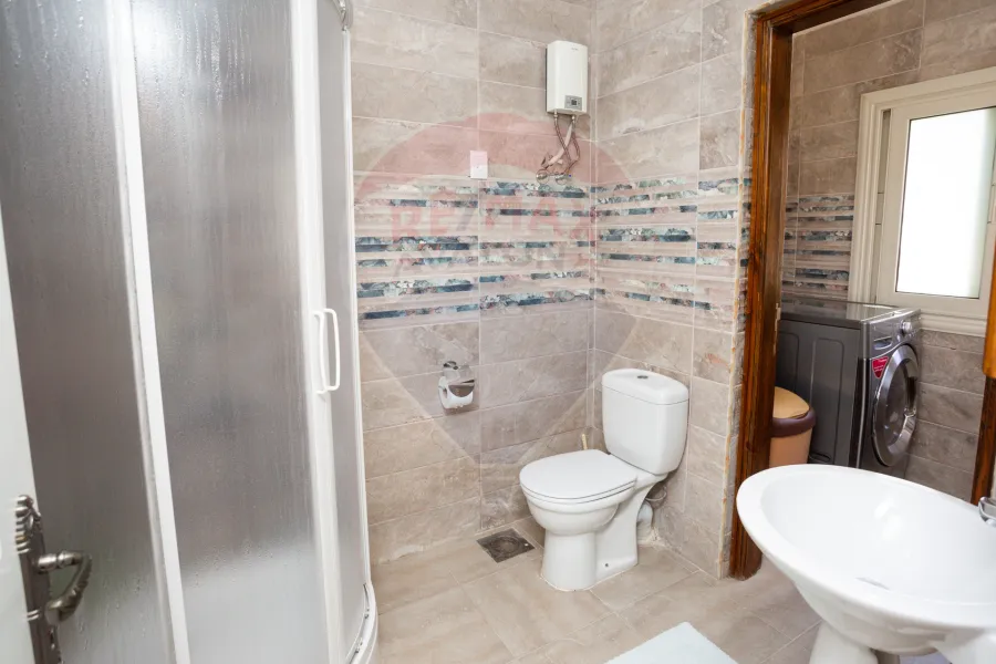 Villa for sale 530 m King mariout (Lakeside Paradise compound)