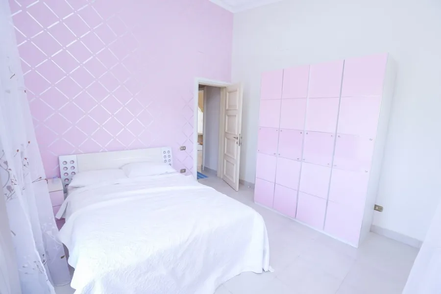 فيلا مستقلة فاخرة  2000م للبيع بلسان الوزراء