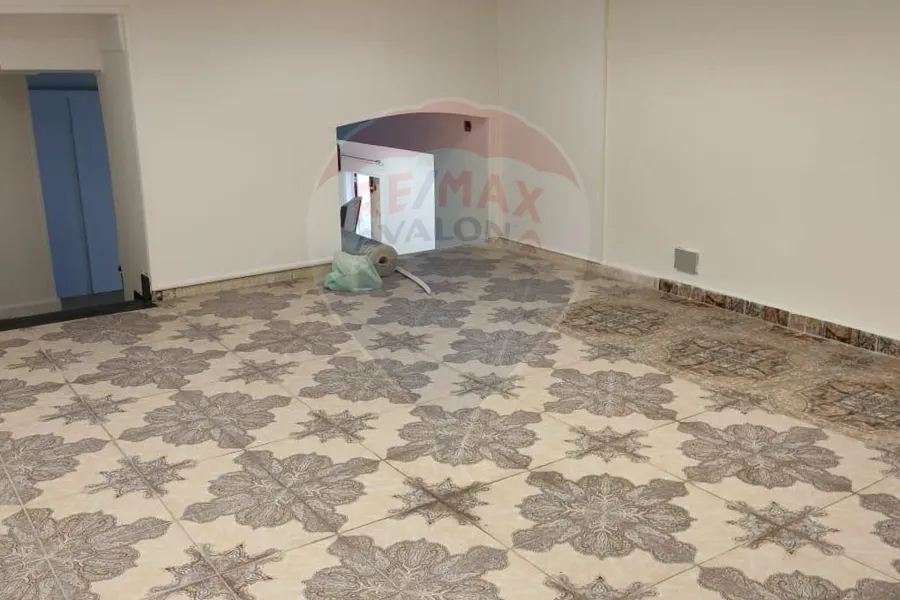 محل + صندره للبيع 180م العطارين ( ش مسجد العطارين )