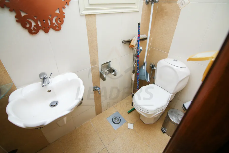 شقة للبيع 250 م السرايا (خطوات من البحر)