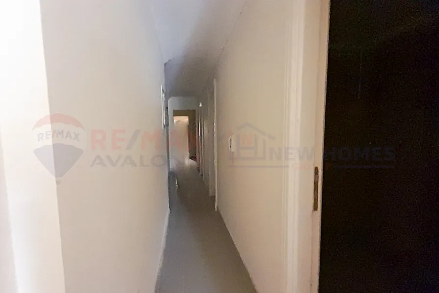 مقر اداري للايجار 345 م سموحة (ش النقل والهندسة)