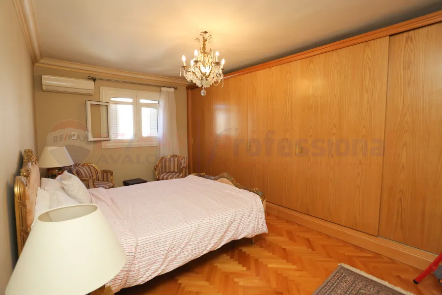 Apartment for sale 150 m Kafr Abdo (Steps from Saint Jenny Square)