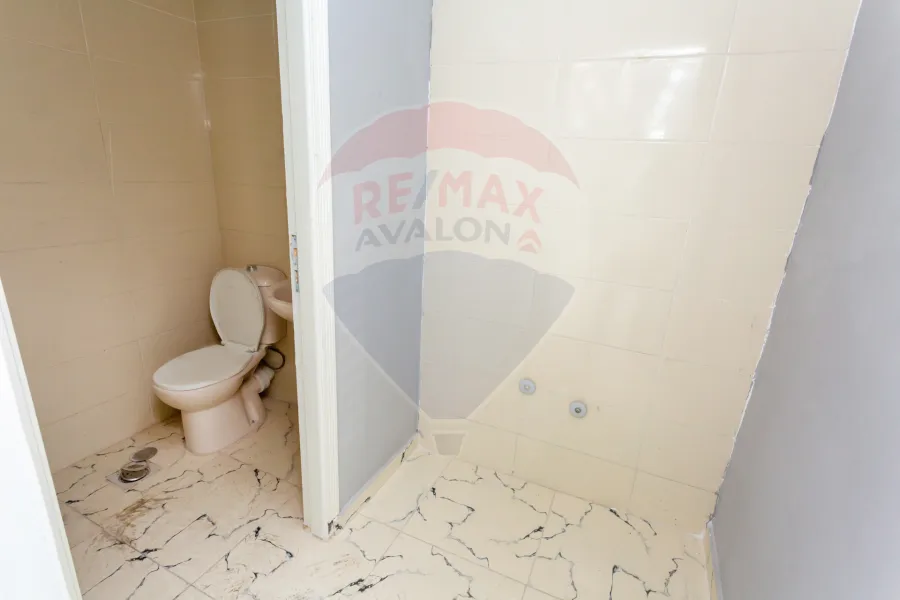 محل للبيع 70 م سموحة (متفرع من ش الخمسين)