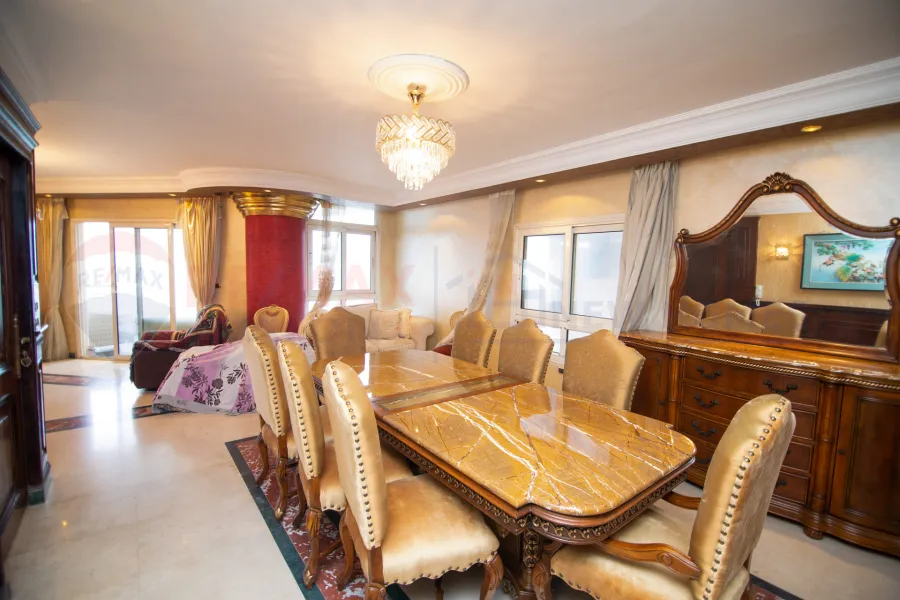 Apartment for sale 330 m Camp Caesar (Directly on the sea)