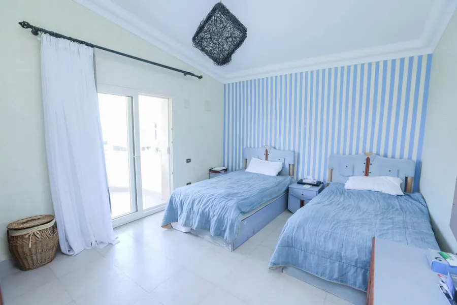 فيلا مستقلة فاخرة  2000م للبيع بلسان الوزراء