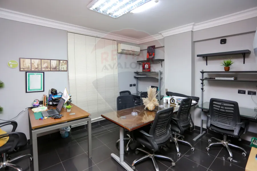 Administrative unit for sale 165 m Kafr Abdo (Steps from Smouha Club and Faisal Bank - Al-Furat Building)