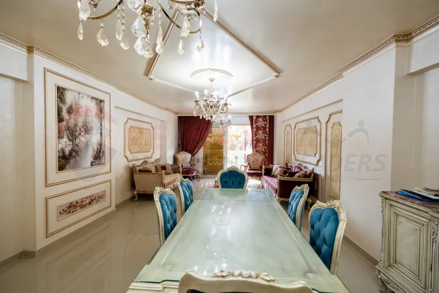 Apartment for sale 200 m Janaklis (steps from Abu Qir St.)