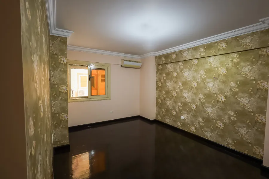 Apartment for sale 210 m Kafr Abdo (Sakina bint Al Hussein St.)
