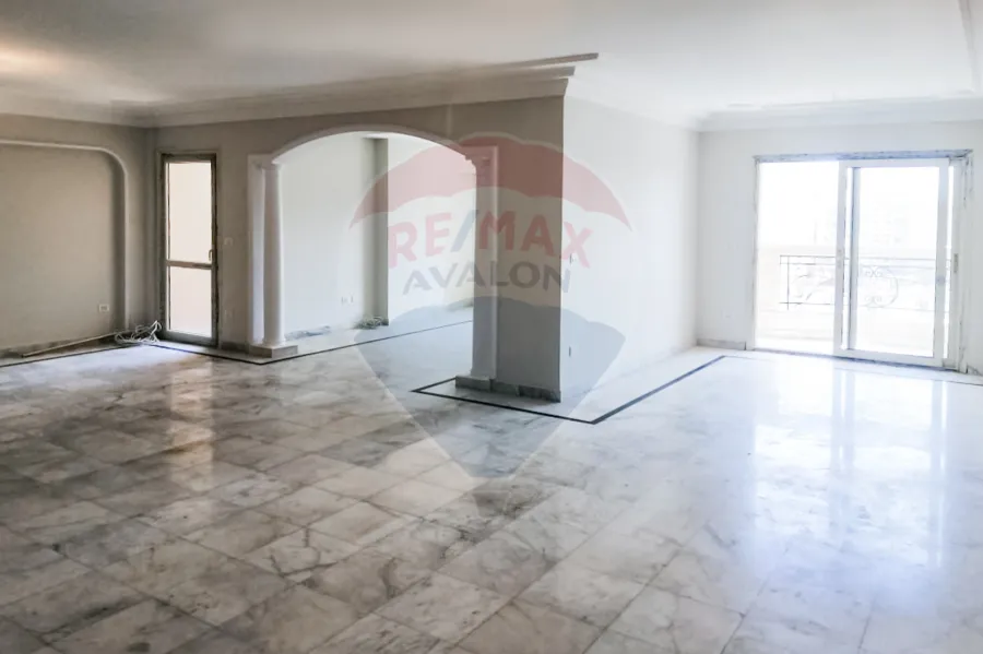 شقه للايجار 270 م سموحه (حي الفيلات )