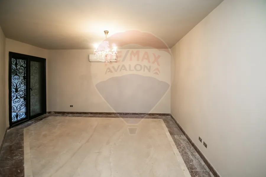 شقه دوبلكس للبيع 650 م كفر عبده (متفرع من ش كفر عبده - عماره براند