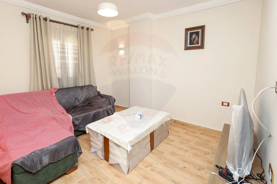 شقة للبيع 125 م ميامي (ش مصطفي كامل)