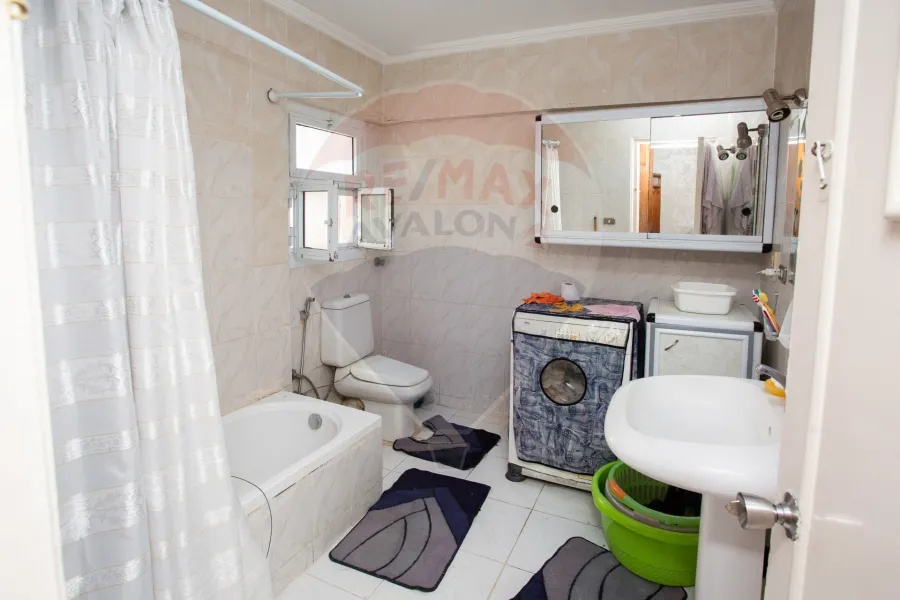 شقة للبيع 170 م سابا باشا (على الترام مباشرة)