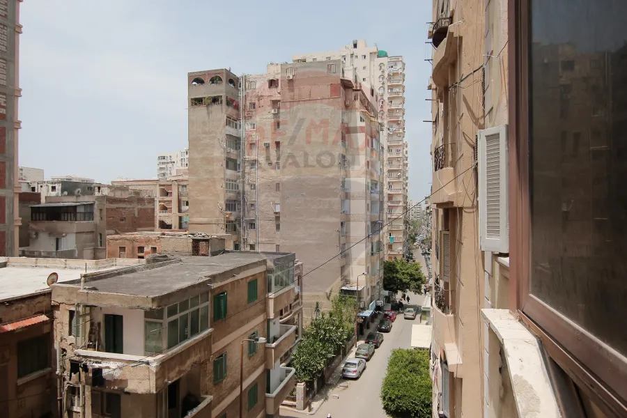 شقة  للبيع 120 م  زيزينيا (شارع ابراهيم العطار)