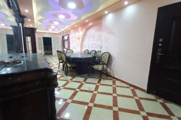 قة للإيجار  180 م  ميامي (خطوات من البحر)