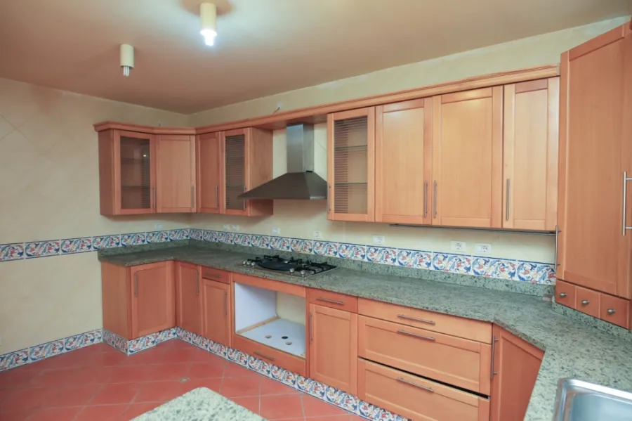 Apartment for sale 480m Laurent - Korneish Road