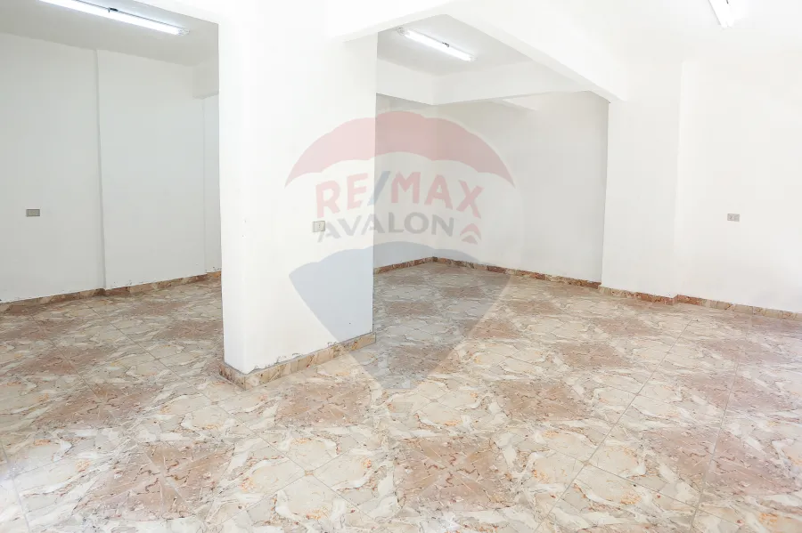 محل تجارى للبيع 50 م لوران (ش سعيد ذو الفقار  )