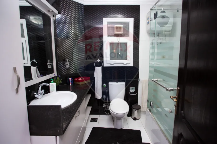 Apartment for sale 200 m Saba Pasha (on the tram - Brand Building)