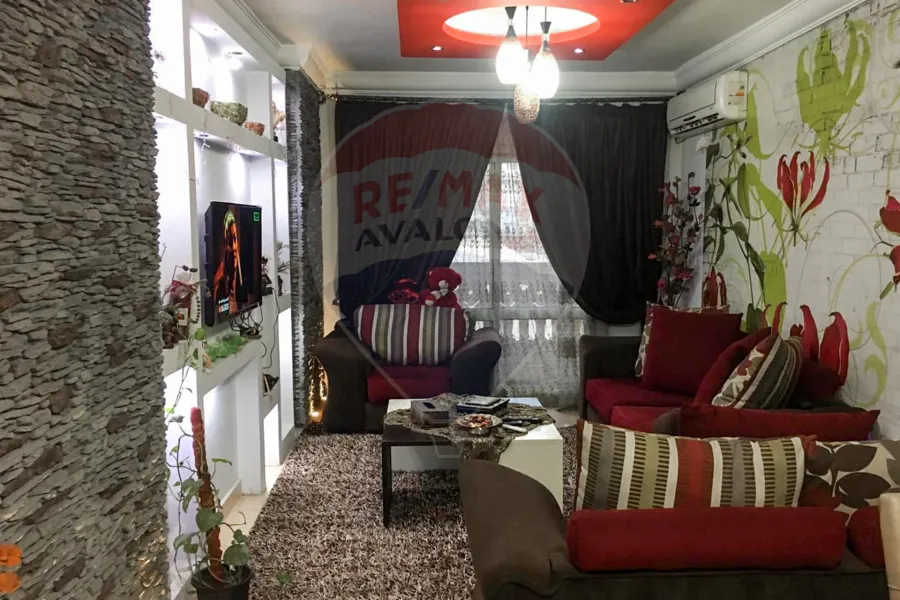 Apartment for sale 155 m Moharam Bek (directly on the tram)