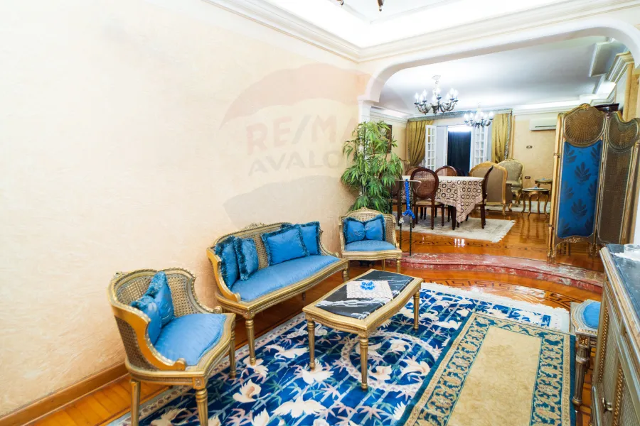 Apartment for Sale 207 m San Stefano (steps from the tram)
