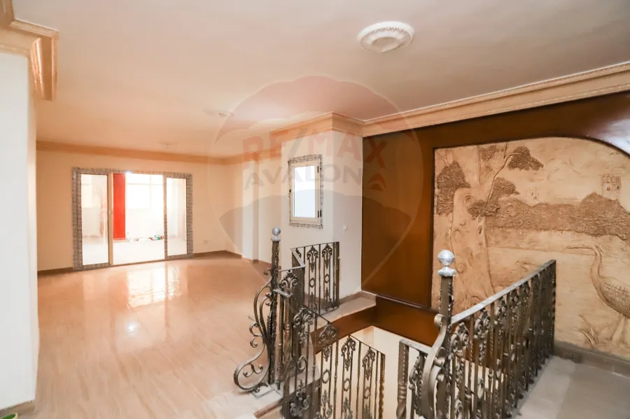 شقه دوبلكس للبيع او الإيجار 425 م لوران (متفرع من الاقبال)