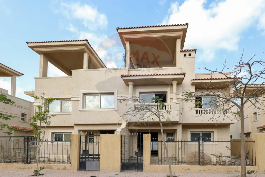 Villa for sale 400 m King Mariout (Alex West compound)