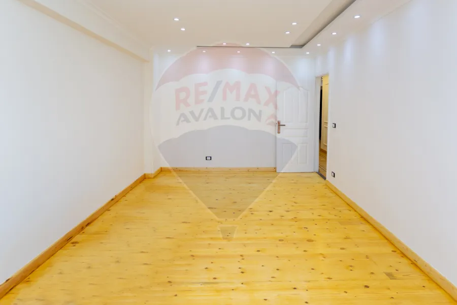 شقة للبيع 145 م سبورتنج (متفرع من ابوقير)