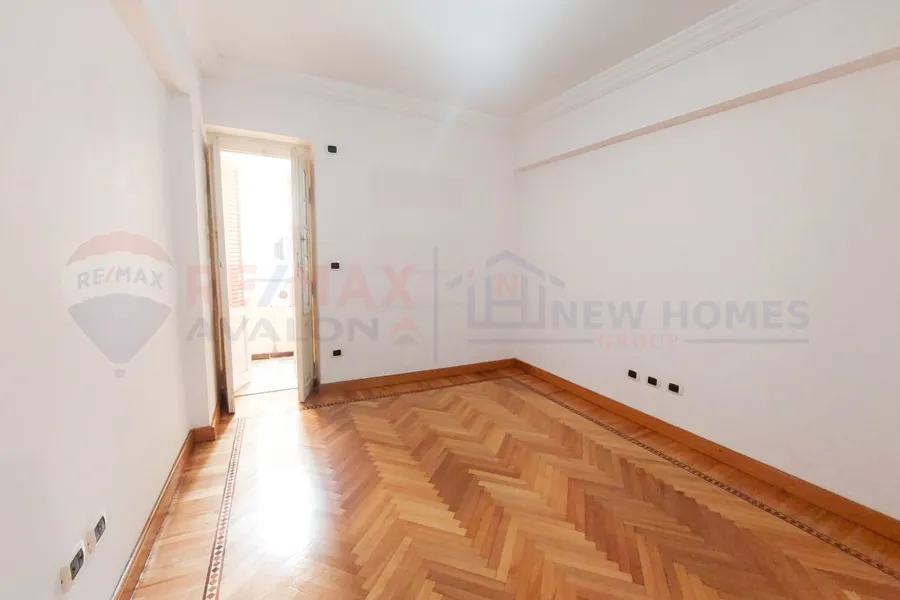 Apartment for sale 120 m Zizinia (Ibrahim Al-Attar St - steps from Abu Qir St)