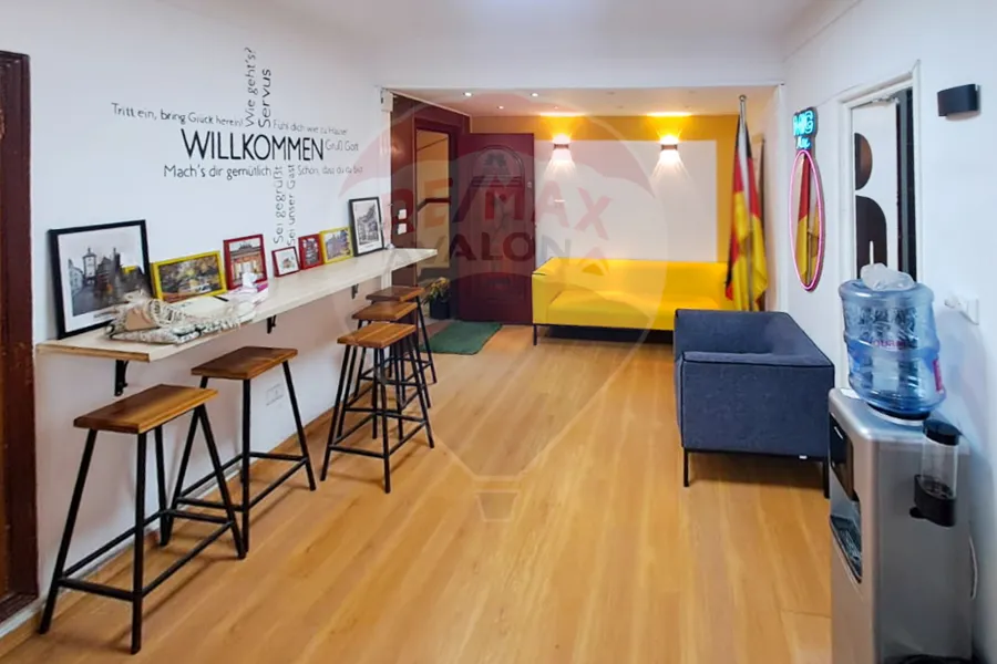 Administrative residence for rent 165 m Roushdy (Directly on the tram)