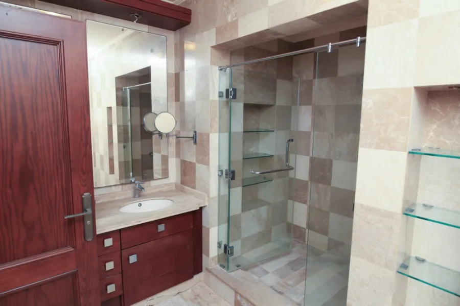 Apartment for sale 480m Laurent - Korneish Road