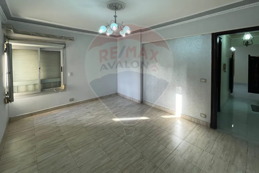 شقة للايجار 115 م سموحة (ش اديمون فريمون)