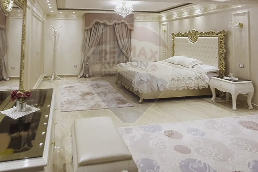 شقة للبيع 335 م ميامي (خطوات من البحر)