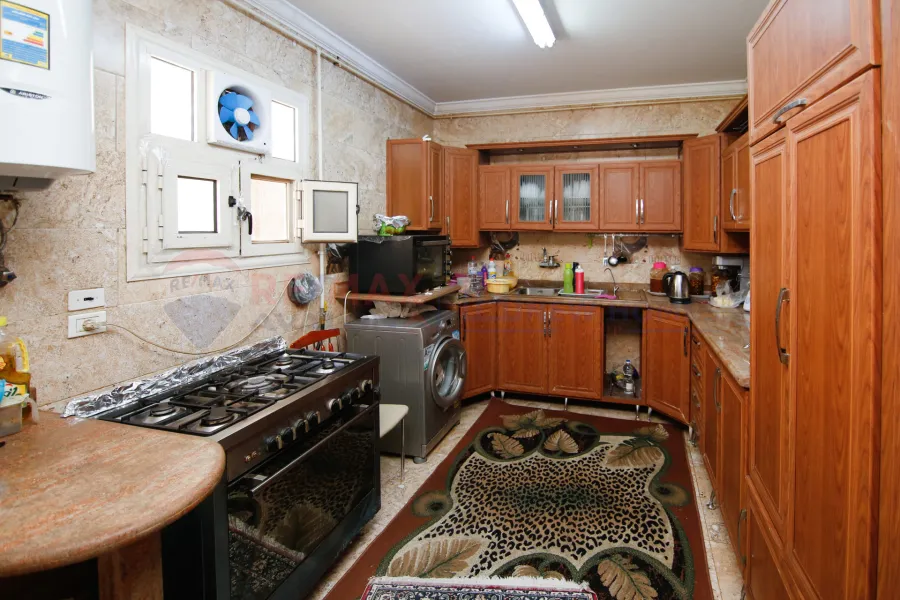 شقة للبيع 450 م سموحة ( ش مصطفى كامل )