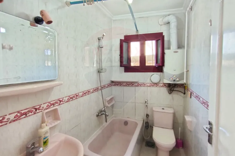 شقة للإيجار 150 م  ثروت (خطوات من ش ابوقير)